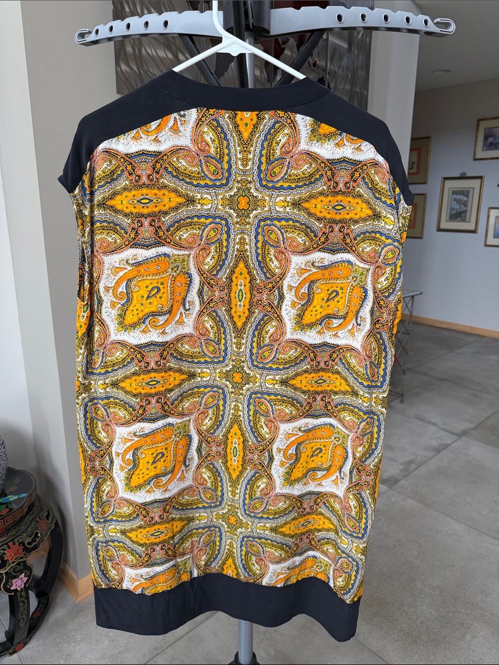 Sleeveless Paisley Print Women’s Silk Midi Dress in Mustard and Black size S - Picture 2 of 7